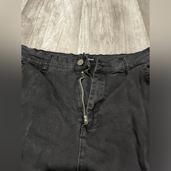 Black Cargo Pants - Picture 5 of 11